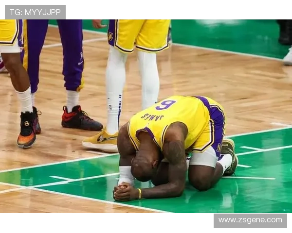 小卡复出二十四分快船险胜湖人